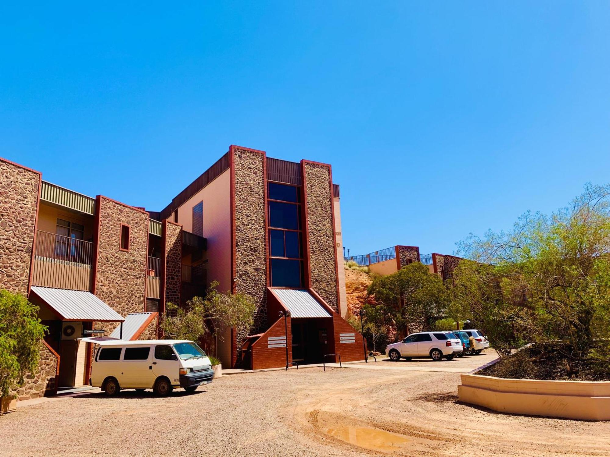 Desert Cave Hotel Coober Pedy Exterior photo