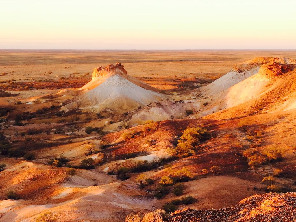 Desert Cave Hotel Coober Pedy Exterior photo