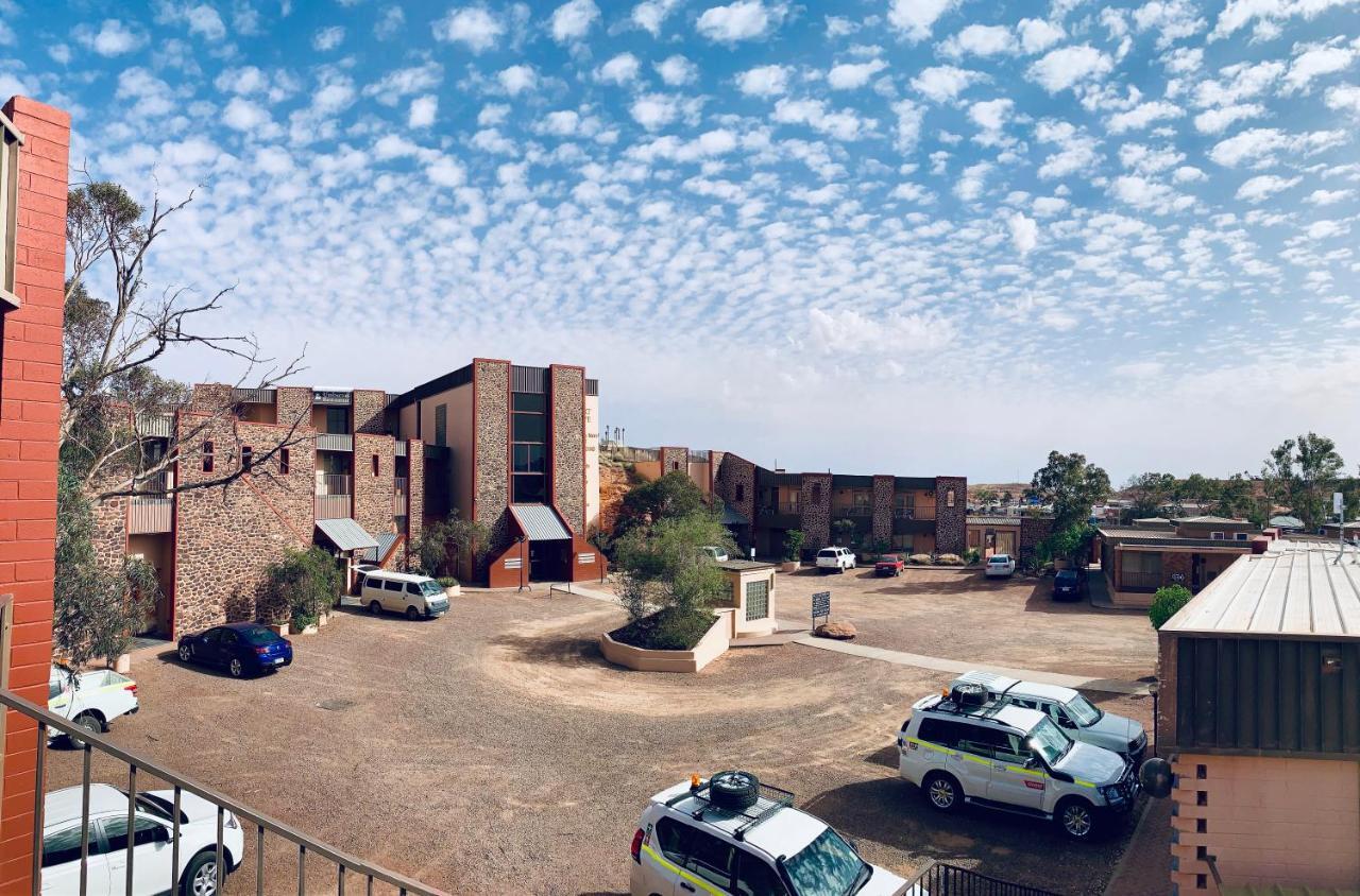 Desert Cave Hotel Coober Pedy Exterior photo