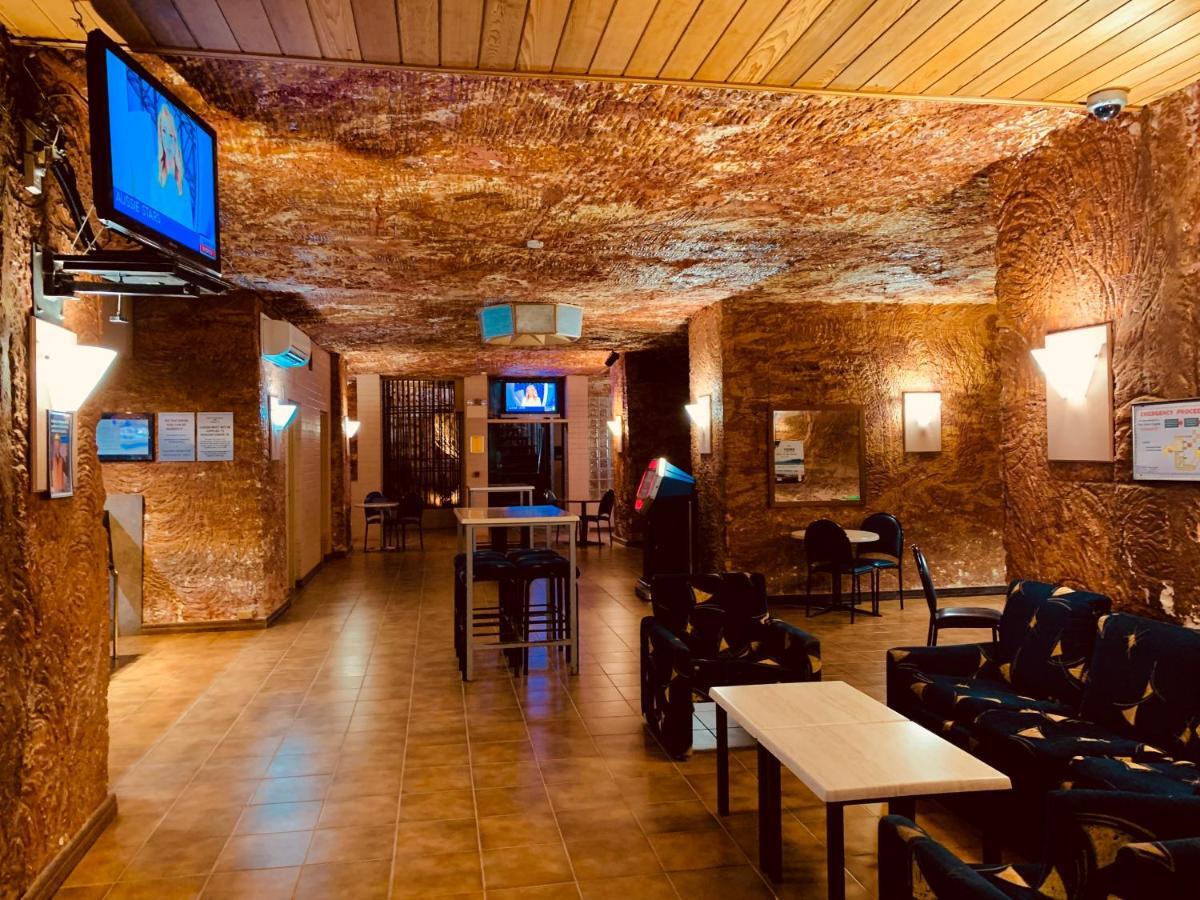 Desert Cave Hotel Coober Pedy Exterior photo